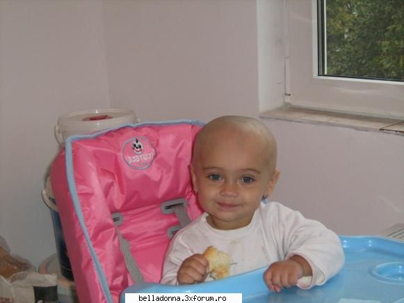jurnalul printesei noastre fost azi mami tanti mi-a facut vaccinul ,nu plans prea tare doar atunci