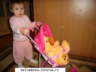 29/01/2007 20:50    

mami mi-a cumparat carucuor. :hi: 
toata ziua o plimb cu carucioru' ,dar ma si