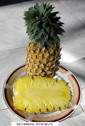 Ceaiul de la ora 5. - fetelor am adus un ananas,ca tot imi era pofta.si - Cafeaua zilnica