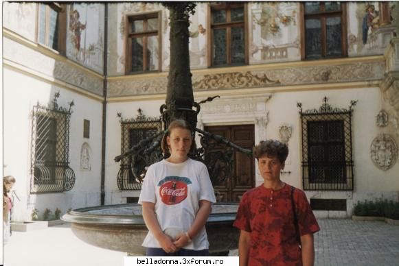 POVESTEA MEA - aici sunt eu cu mama mea la CASTELUL PELES - Dispozitii sufletesti