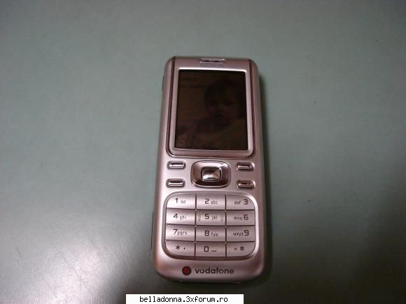 Te-ai innoit,aratane si noua. - Si eu mi-am luat un telefon nou - Pe ce cheltuim banutii